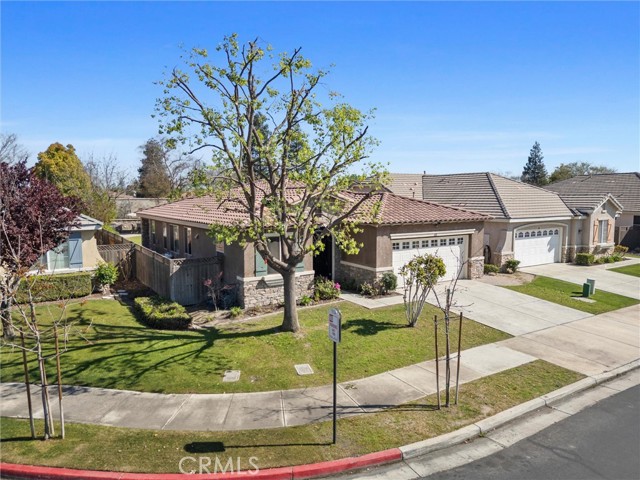 Detail Gallery Image 32 of 33 For 420 Hollyhill, Bakersfield,  CA 93312 - 3 Beds | 2 Baths