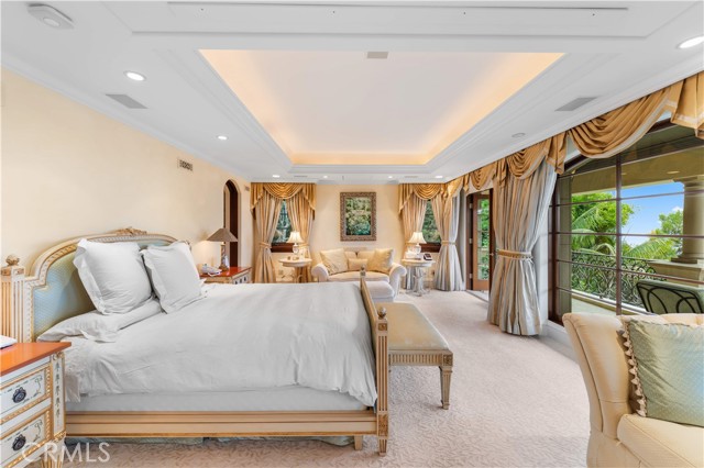 64 Laurel Drive, Rancho Palos Verdes CA: https://media.crmls.org/medias/e51a7901-5a61-4e1a-9696-04e7a2c87caa.jpg