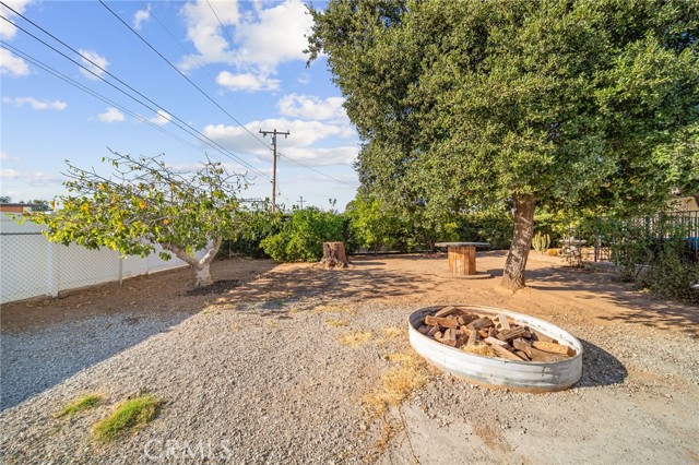 1258 Holly Lane, Calimesa CA: https://media.crmls.org/medias/e51b34bb-9cfc-4c94-9588-bc352749cd29.jpg