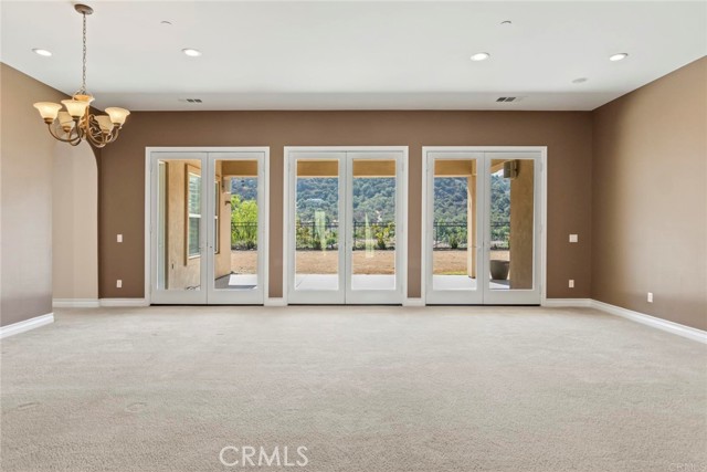 Detail Gallery Image 9 of 62 For 14257 Coeur D'alene Ct, Valley Center,  CA 92082 - 4 Beds | 3/1 Baths