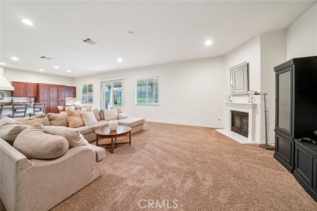 Detail Gallery Image 5 of 29 For 34333 Forest Oaks, Yucaipa,  CA 92399 - 4 Beds | 2/1 Baths