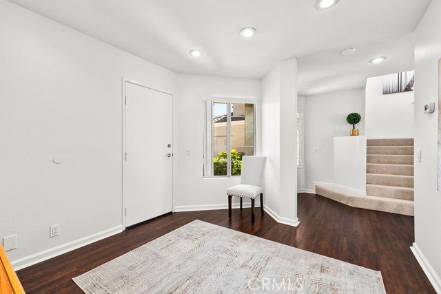 1055 S Sundance Drive, Anaheim Hills CA: https://media.crmls.org/medias/e51ccca3-2f7e-4751-a095-415f12d032c0.jpg