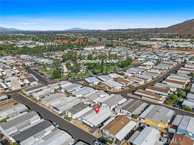 4000 Pierce Street, Riverside CA: https://media.crmls.org/medias/e51ccfa4-7f91-4930-a3b4-485c729e55b5.jpg