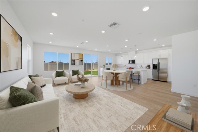 Detail Gallery Image 9 of 45 For 44258 Fleetwood Dr, Lancaster,  CA 93535 - 3 Beds | 2 Baths