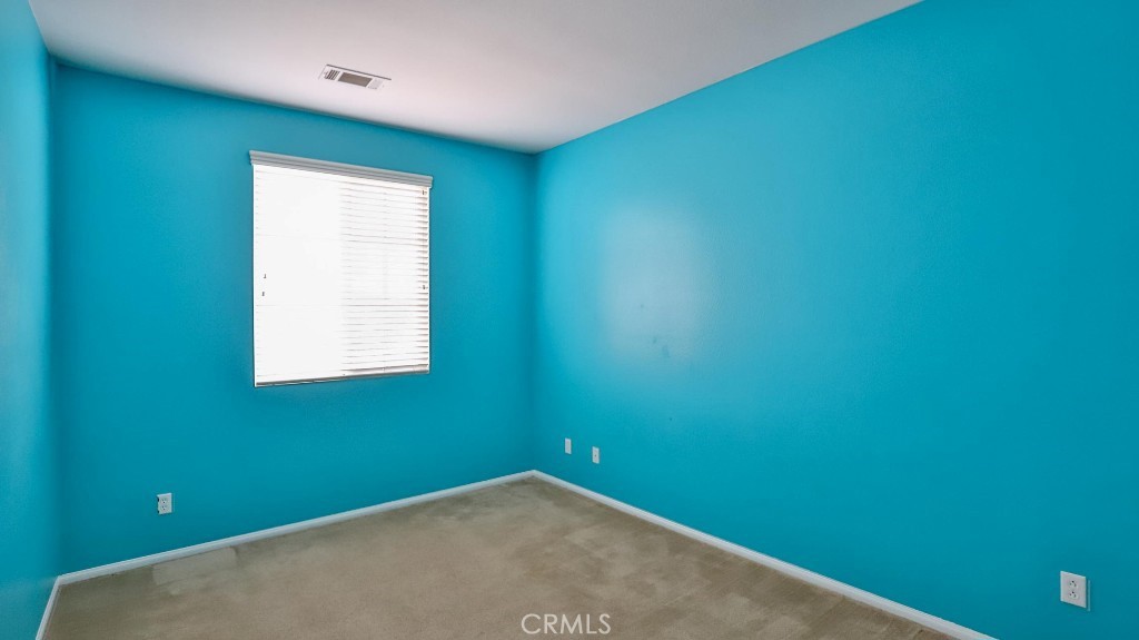 https://media.crmls.org/medias/e51d7524-c43e-4df0-8d59-e92c9fc8b837.jpg?preset=X-Large