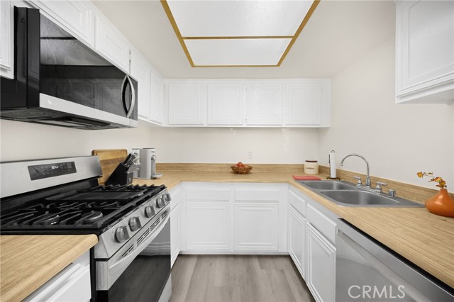 Detail Gallery Image 11 of 27 For 1428 Vista Grande, Fullerton,  CA 92835 - 3 Beds | 2/1 Baths