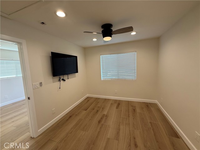 Detail Gallery Image 12 of 24 For 18095 Newland, Huntington Beach,  CA 92646 - 2 Beds | 1 Baths