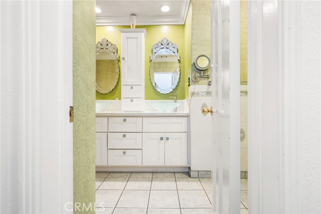 2775 Wetherly Avenue, Long Beach CA: https://media.crmls.org/medias/e51f71f3-ed7b-4d2d-8346-081960f5db1c.jpg