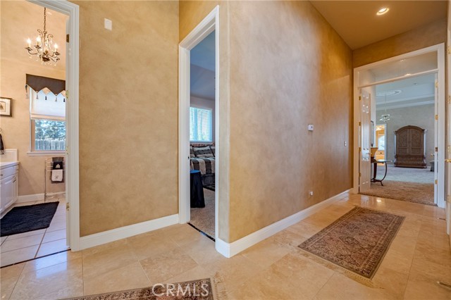 2454 Remington Court, Merced CA: https://media.crmls.org/medias/e5215822-4661-46ad-bdd3-c9eeb86dc33b.jpg