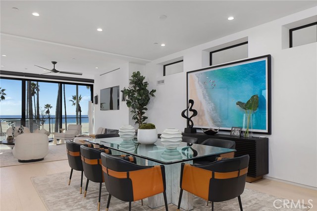 3011 Ocean Front Walk, Venice CA: https://media.crmls.org/medias/e5216b7d-a774-40eb-805e-99a3ecc5b125.jpg