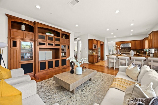 4654 Prospect Lane, Yorba Linda CA: https://media.crmls.org/medias/e521d56c-edf6-4b26-87ff-d91ec09cec39.jpg