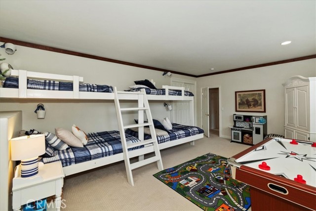 Detail Gallery Image 40 of 53 For 1254 Calgary, Lake Arrowhead,  CA 92352 - 4 Beds | 3/1 Baths