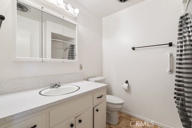 Detail Gallery Image 34 of 44 For 338 S La Serena Dr, West Covina,  CA 91791 - 4 Beds | 4/1 Baths