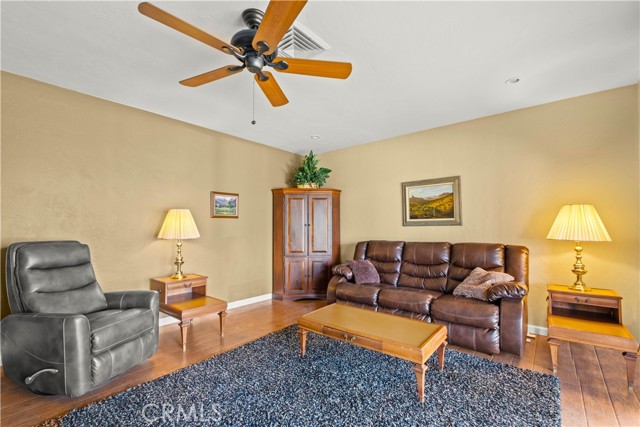 Detail Gallery Image 5 of 44 For 58290 Lisbon Dr, Yucca Valley,  CA 92284 - 3 Beds | 2/1 Baths