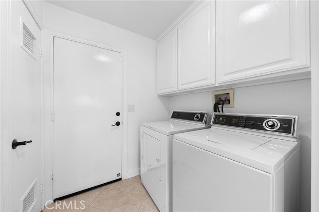 338 Laurel Avenue, Arcadia CA: https://media.crmls.org/medias/e5239f62-16ad-43ac-a896-d16b79085f0c.jpg
