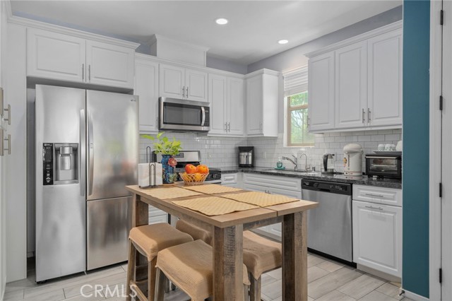 4171 S Cardinale Privado, Ontario CA: https://media.crmls.org/medias/e523c785-c38e-42ba-b398-2d8ade70e460.jpg