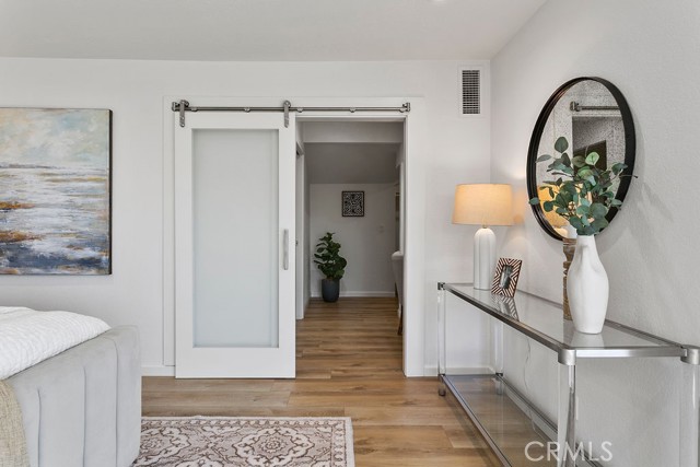 1101 Kenwood Place, Fullerton CA: https://media.crmls.org/medias/e523e05d-e4ef-4317-8919-eadcbf719157.jpg
