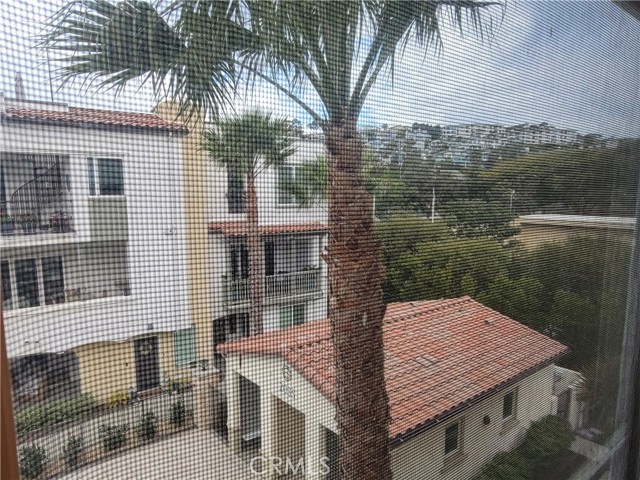 Detail Gallery Image 9 of 39 For 325 Doheny Way, Dana Point,  CA 92629 - 3 Beds | 2 Baths