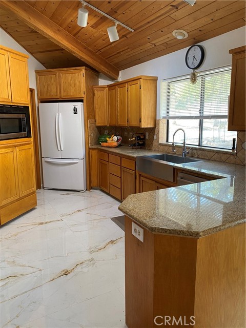 29503 Spence Lane, Tollhouse CA: https://media.crmls.org/medias/e52467c8-584c-4cb2-aa8e-69a6f519d6d2.jpg