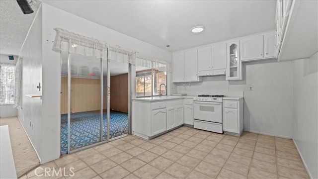 Detail Gallery Image 8 of 22 For 9075 Cabrillo, Riverside,  CA 92503 - 3 Beds | 1 Baths