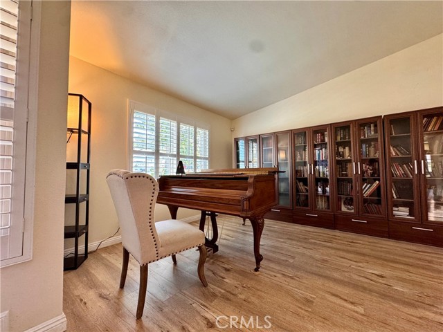 Detail Gallery Image 14 of 20 For 2442 Antelope, Corona,  CA 92882 - 4 Beds | 3 Baths