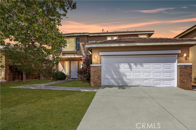 Detail Gallery Image 1 of 29 For 15012 Salamander Ln, Victorville,  CA 92394 - 4 Beds | 2/1 Baths
