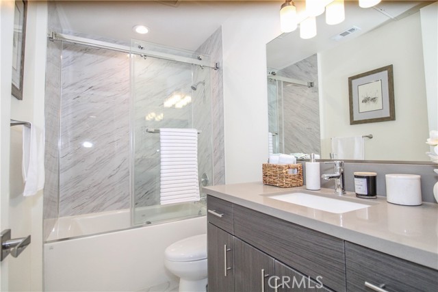 Detail Gallery Image 16 of 23 For 15 S Chapel Ave #B,  Alhambra,  CA 91801 - 4 Beds | 3/1 Baths