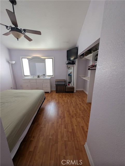 16857 San Fernando Mission Boulevard, Granada Hills CA: https://media.crmls.org/medias/e5265547-6239-40a6-8072-918284af1290.jpg