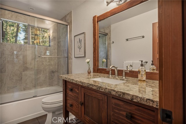 Detail Gallery Image 7 of 38 For 27902 Squirrel, Lake Arrowhead,  CA 92352 - 3 Beds | 2 Baths