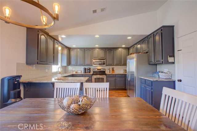 20443 Songbird Way, Hilmar CA: https://media.crmls.org/medias/e5279d51-033c-48f2-81c7-09c373582cea.jpg