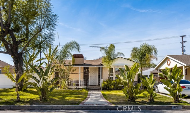 4201 Heather Road, Long Beach, California 90808, 2 Bedrooms Bedrooms, ,2 BathroomsBathrooms,Single Family Residence,For Sale,Heather,OC25036460