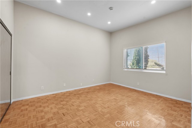 Detail Gallery Image 30 of 35 For 1559 Winona #D3,  Los Angeles,  CA 90027 - 2 Beds | 2 Baths