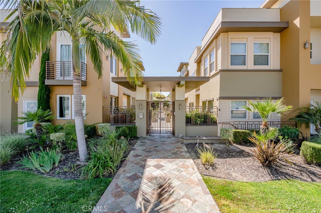 441 N Los Robles Avenue 16, Pasadena, CA 91101
