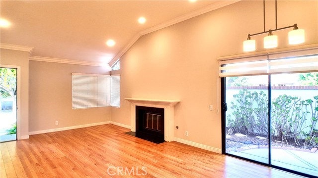 Detail Gallery Image 3 of 16 For 17 Filare, Irvine,  CA 92620 - 2 Beds | 2 Baths