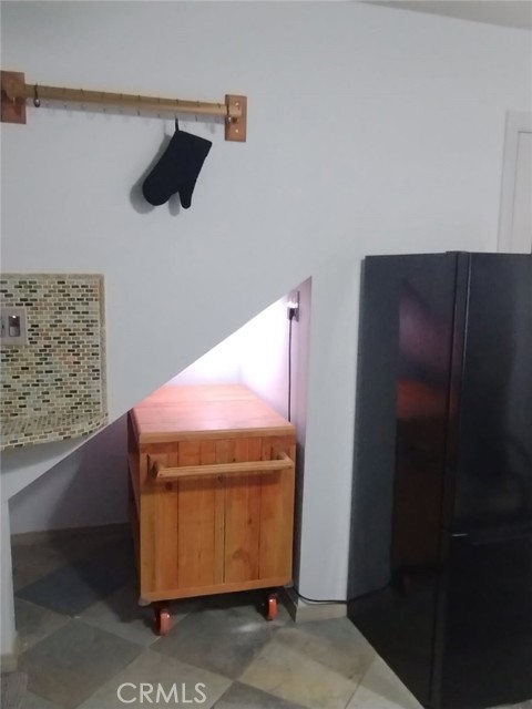 631 Benson Way, Thousand Oaks CA: https://media.crmls.org/medias/e52a6a1f-90c5-4f9f-bcae-c8527435cdcf.jpg
