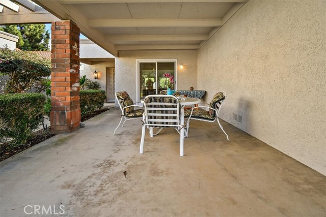 Detail Gallery Image 3 of 21 For 3470 Bahia Blanca #B,  Laguna Woods,  CA 92637 - 2 Beds | 2 Baths