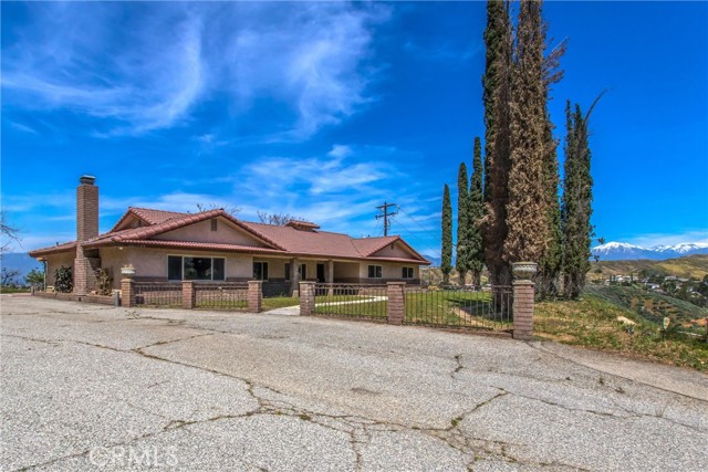 Detail Gallery Image 2 of 44 For 23958 Chantry Rd, Colton,  CA 92324 - 3 Beds | 3 Baths