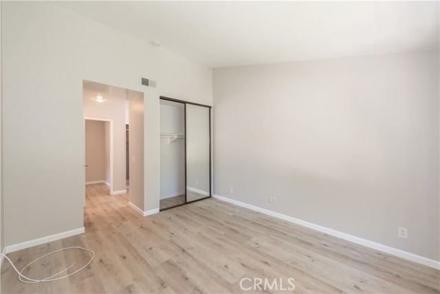385 Stanford Court, Irvine CA: https://media.crmls.org/medias/e52b4674-a503-4504-9a7d-d24acc077522.jpg
