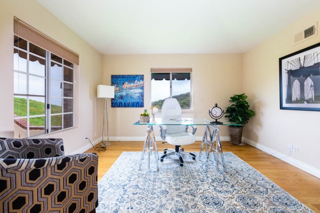 Detail Gallery Image 24 of 25 For 20900 Bandera, Woodland Hills,  CA 91364 - 3 Beds | 3 Baths