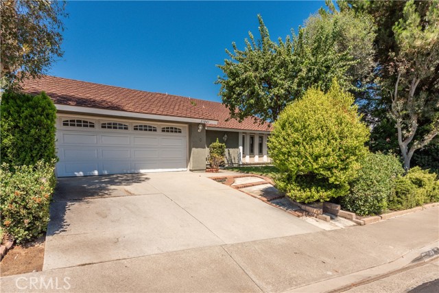 21841 Zuni Dr, Lake Forest, CA 92630