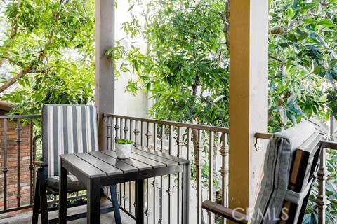 Detail Gallery Image 3 of 26 For 209 Tall Oak, Irvine,  CA 92603 - 3 Beds | 3/1 Baths