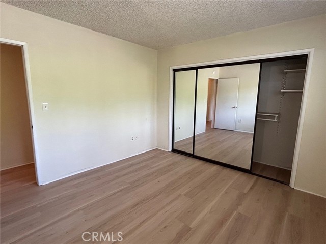 15382 Victory Boulevard, Van Nuys CA: https://media.crmls.org/medias/e52cfa30-e28e-4014-89ef-052a94d080f3.jpg