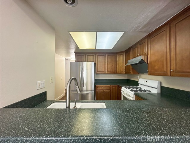 2424 S Diamond Bar Blvd, Diamond Bar CA: https://media.crmls.org/medias/e52d143f-5cd8-4a98-bd78-f7a1583a8e27.jpg