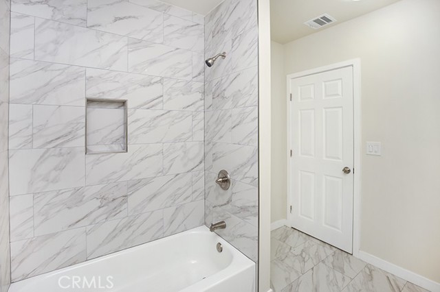 10709 Sherman Place, Sun Valley CA: https://media.crmls.org/medias/e52d4885-9cb0-4562-b59d-66479dc137eb.jpg