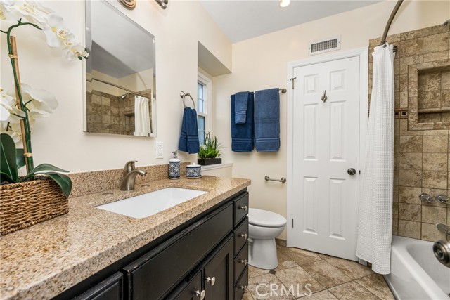 Detail Gallery Image 32 of 67 For 1832 Windsor Ln, Santa Ana,  CA 92705 - 4 Beds | 2/1 Baths