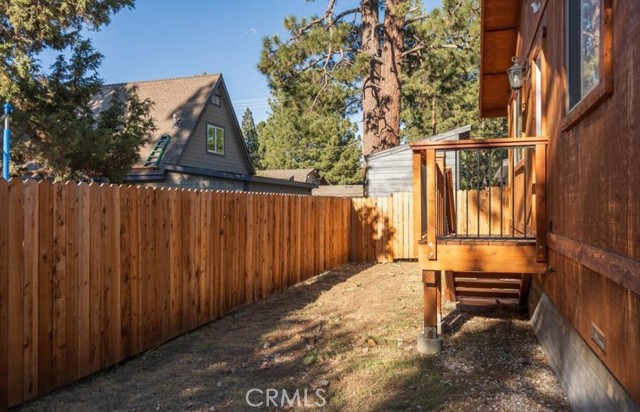 Detail Gallery Image 33 of 34 For 905 W Aeroplane Bld, Big Bear City,  CA 92314 - 3 Beds | 2 Baths