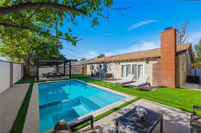 Detail Gallery Image 5 of 36 For 23010 Hartland, West Hills,  CA 91307 - 3 Beds | 2 Baths