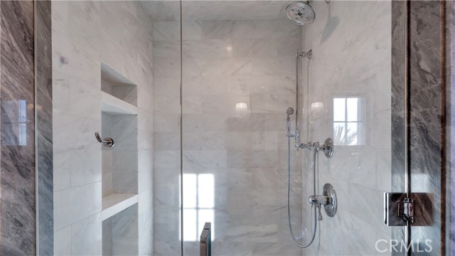 Image 16 of 69 For 2 Thomas Road