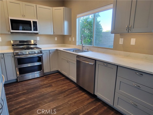 Detail Gallery Image 6 of 25 For 26332 Saint David St, Loma Linda,  CA 92354 - 4 Beds | 2/1 Baths