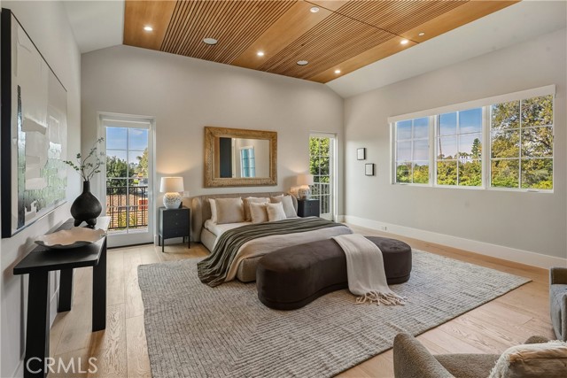 Detail Gallery Image 32 of 56 For 20511 Wells Dr, Woodland Hills,  CA 91364 - 6 Beds | 6/1 Baths